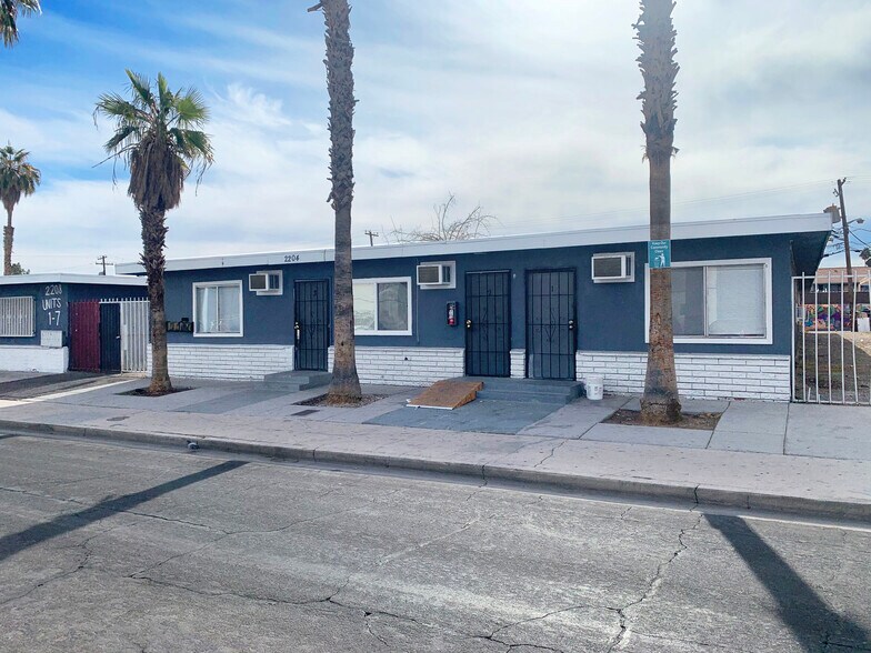 2204 Sunrise Ave, Las Vegas, NV à vendre - Photo de l’immeuble – Image 2 sur 10