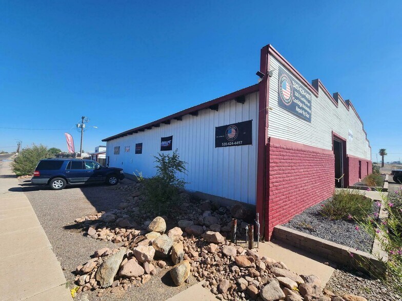 230 E Coolidge Ave, Coolidge, AZ à louer - Photo de l’immeuble – Image 2 sur 11