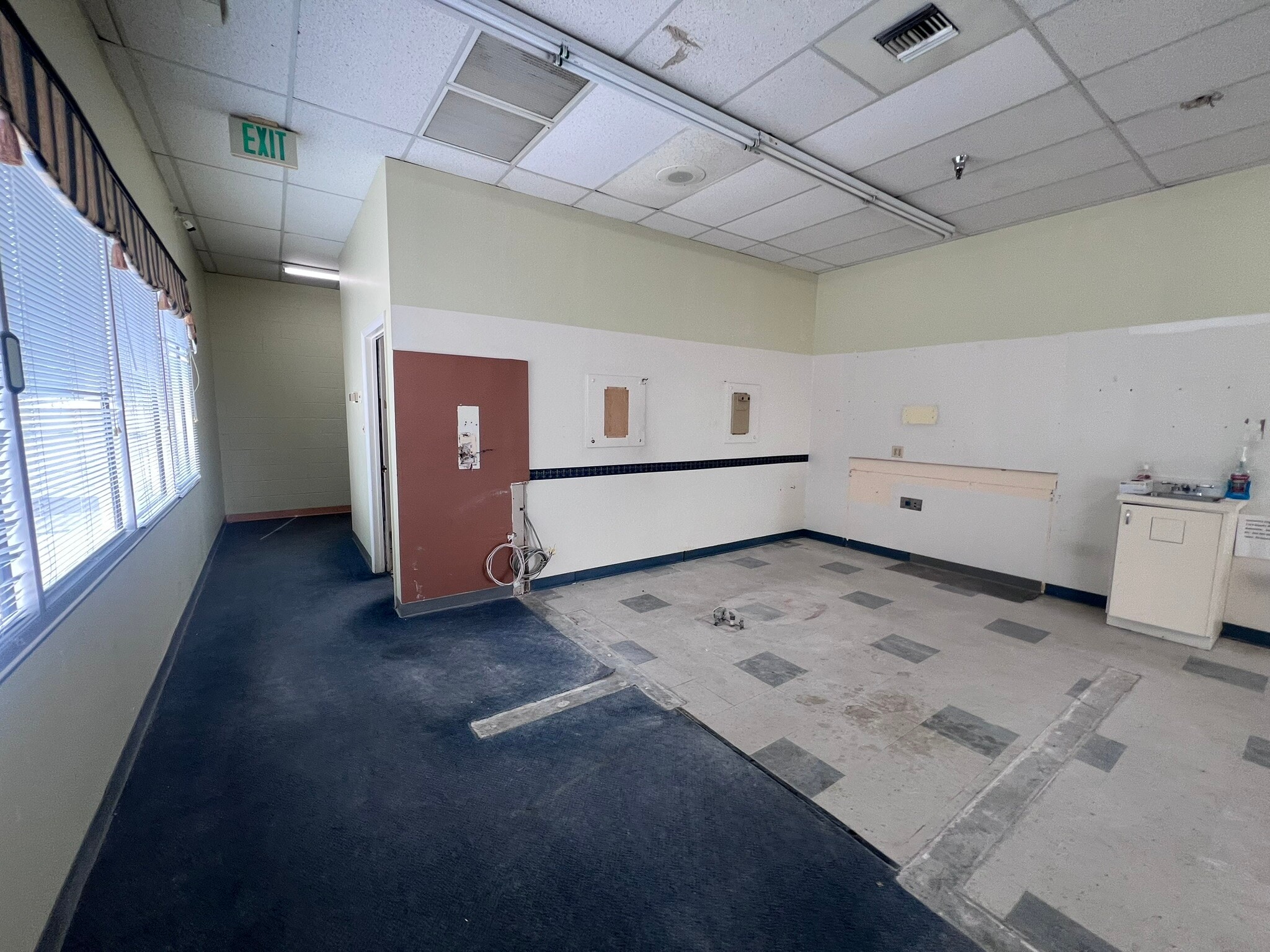 1728 N Rolling Rd, Baltimore, MD à louer Photo intérieure– Image 1 sur 6