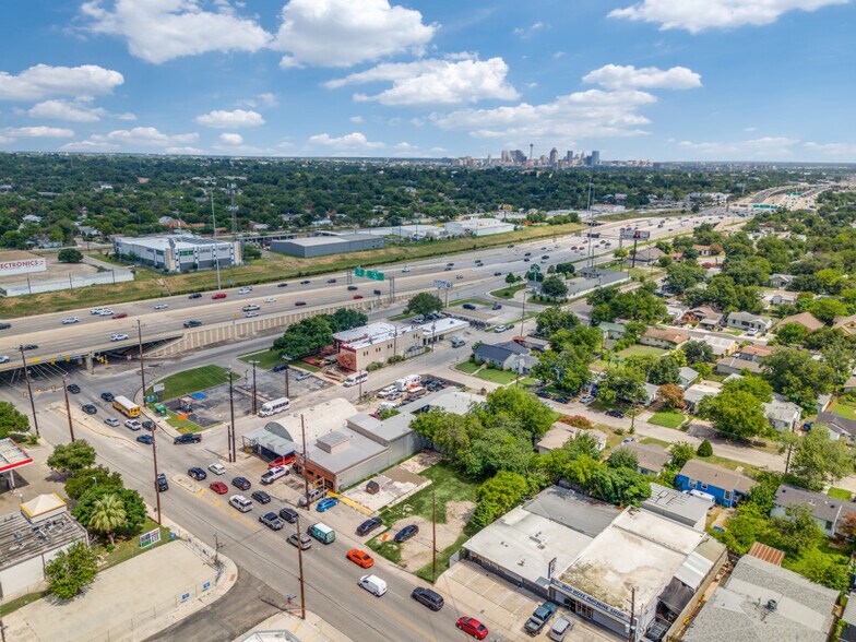 1416 Hildebrand Ave, San Antonio, TX à louer - Photo de l’immeuble – Image 3 sur 13