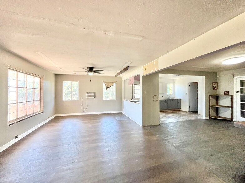 2513 Connie Dr, Sacramento, CA à vendre - Photo de l’immeuble – Image 2 sur 24