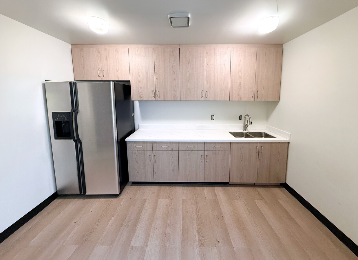 3505 Cadillac Ave, Costa Mesa, CA 92626 - Lot N3 - - Photo intérieure - Image 2 of 4