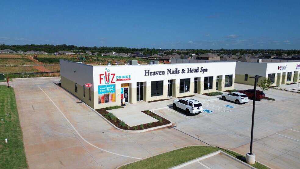 2725-2801 S Mustang Rd, Yukon, OK à louer - Photo de l’immeuble – Image 3 sur 9