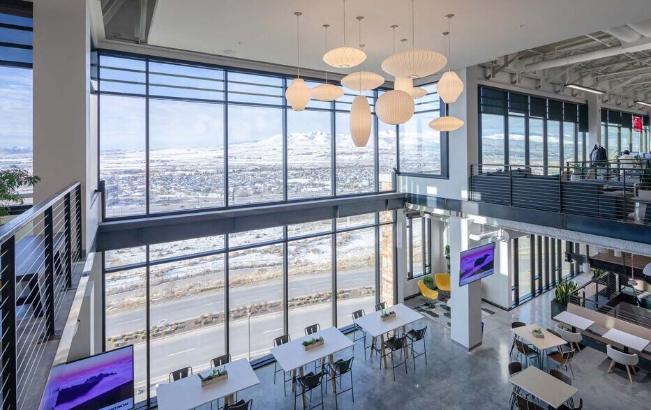 4100 N Chapel Ridge Rd, Lehi, UT à vendre - Photo de l’immeuble – Image 3 sur 8