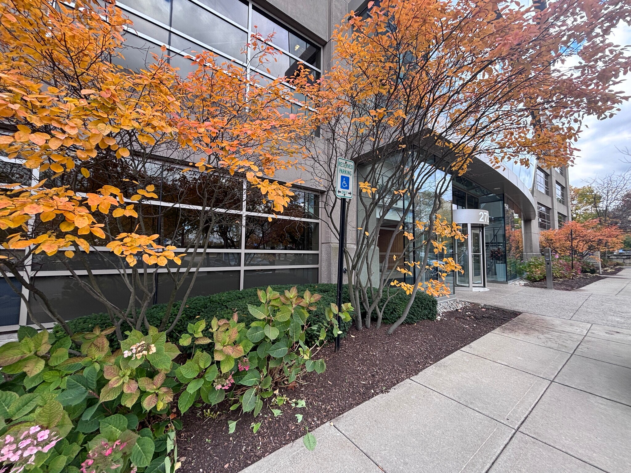 2723 S State St, Ann Arbor, MI à louer Photo de l’immeuble– Image 1 sur 8