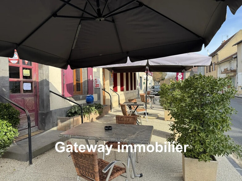 Industriel/Logistique dans Effiat à vendre - Photo de l’immeuble – Image 2 sur 20