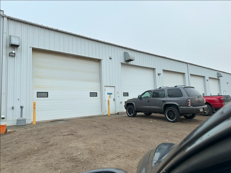 1803 8 St, Nisku, AB à louer - Photo de l’immeuble – Image 3 sur 7
