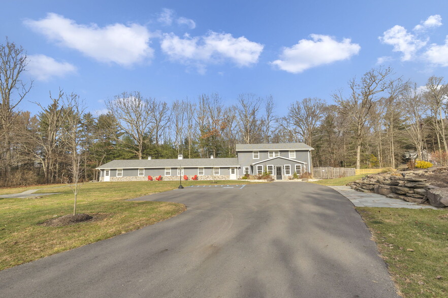 106 Carr St, Nicholson, PA à vendre - Photo de l’immeuble – Image 2 sur 91