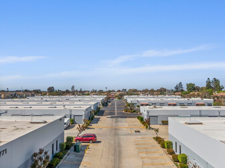 2730 Monterey St, Torrance, CA à louer - Photo de l’immeuble – Image 3 sur 13