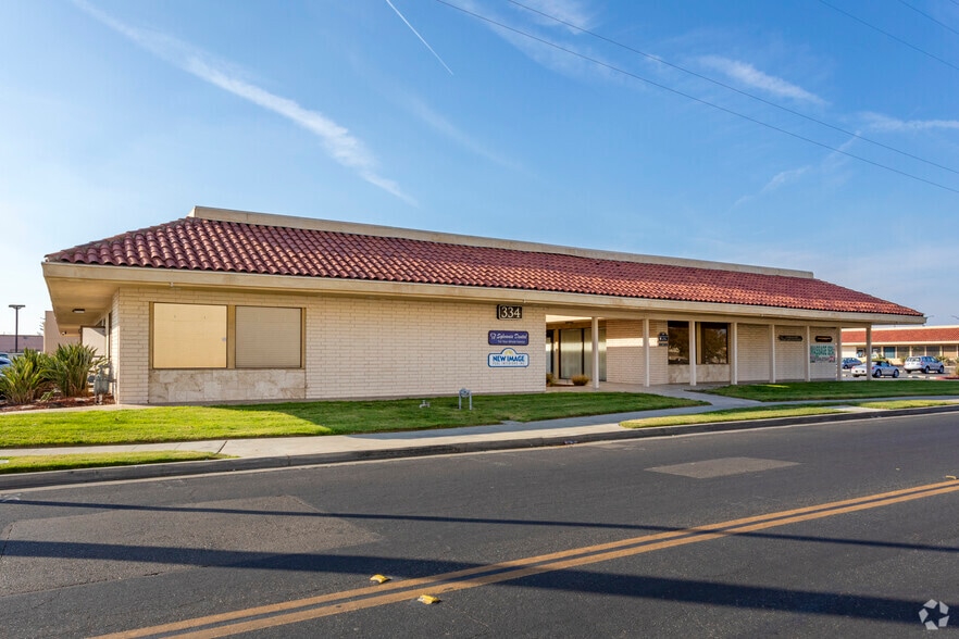 334 Shaw Ave, Clovis, CA à louer - Photo principale – Image 1 sur 7