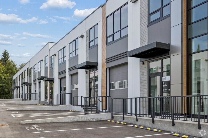 8690 Barnard St, Vancouver, BC à vendre - Photo de l’immeuble – Image 2 sur 11