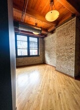 231 E Buffalo St, Milwaukee, WI à vendre Photo intérieure– Image 1 sur 1
