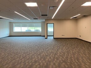 3425 40th Ave NW, Rochester, MN à louer Photo intérieure– Image 2 sur 6