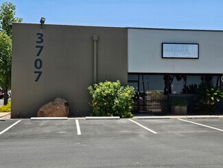 Plus de détails pour 3707 E Broadway Rd, Phoenix, AZ - Industriel/Logistique à louer