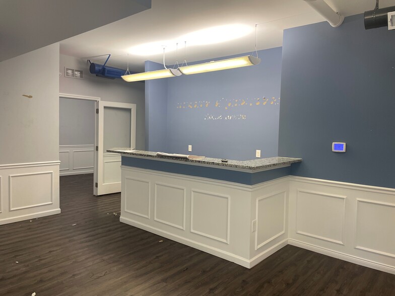 58047 Van Dyke Rd, Washington, MI à louer - Photo de l’immeuble – Image 2 sur 5