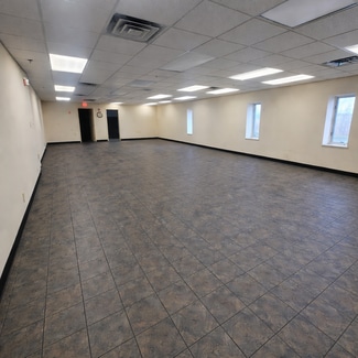 Plus de détails pour 47 Slade St, Fall River, MA - Local d'activités à louer