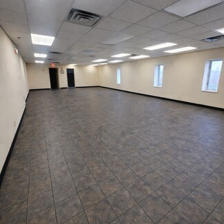 Plus de détails pour 47 Slade St, Fall River, MA - Local d'activités à louer