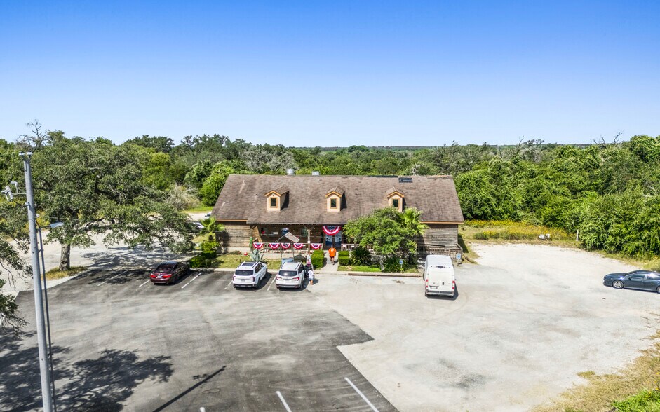 8453 US Highway 181 N, Floresville, TX à vendre - Photo de l’immeuble – Image 3 sur 14