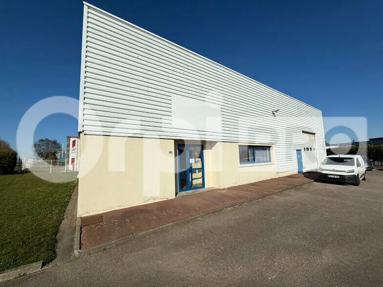 Local d’activités dans Montivilliers à louer - Photo de l’immeuble – Image 1 sur 10