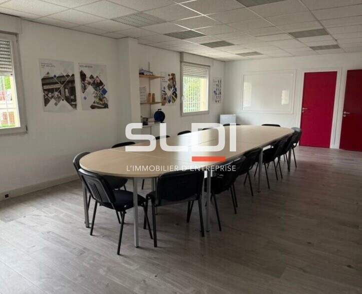 Local d’activités dans Lyon à louer - Photo intérieure – Image 1 sur 5