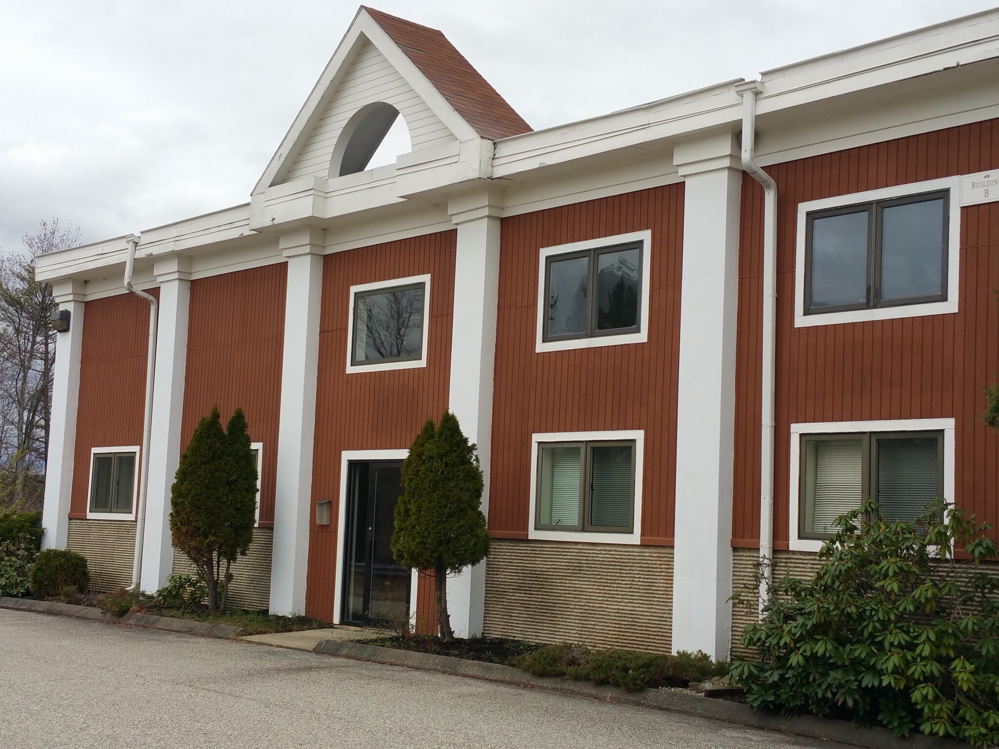 3 Robinson Rd, Bow, NH à louer Photo principale– Image 1 sur 19