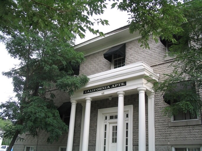 480 S Sierra St, Reno, NV à vendre - Photo principale – Image 1 sur 2