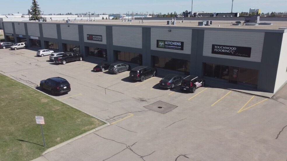 13323 146th St NW, Edmonton, AB à louer - Vidéo sur l’annonce professionnelle – Image 2 sur 16
