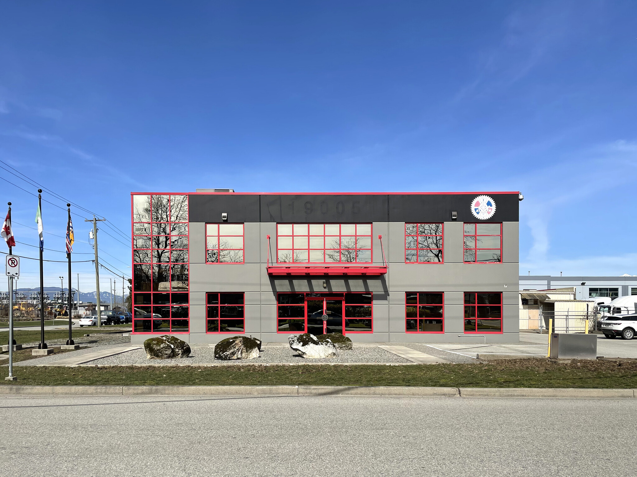 19005 94th Ave, Surrey, BC à louer Photo de l’immeuble– Image 1 sur 4