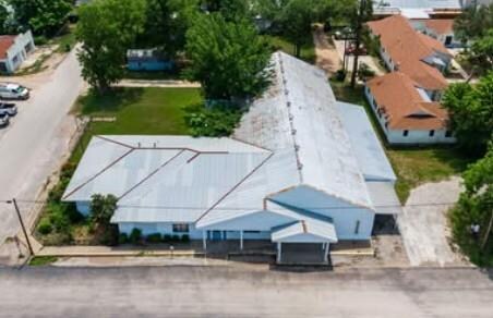 202 NE 2nd St, Smithville, TX à vendre Photo principale– Image 1 sur 11
