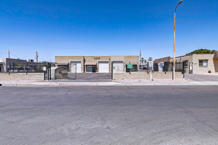 2928 N 30th St, Phoenix, AZ à louer - Photo de l’immeuble – Image 3 sur 12
