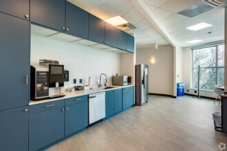 6275 Joyce Dr, Arvada, CO à louer Photo intérieure– Image 2 sur 4