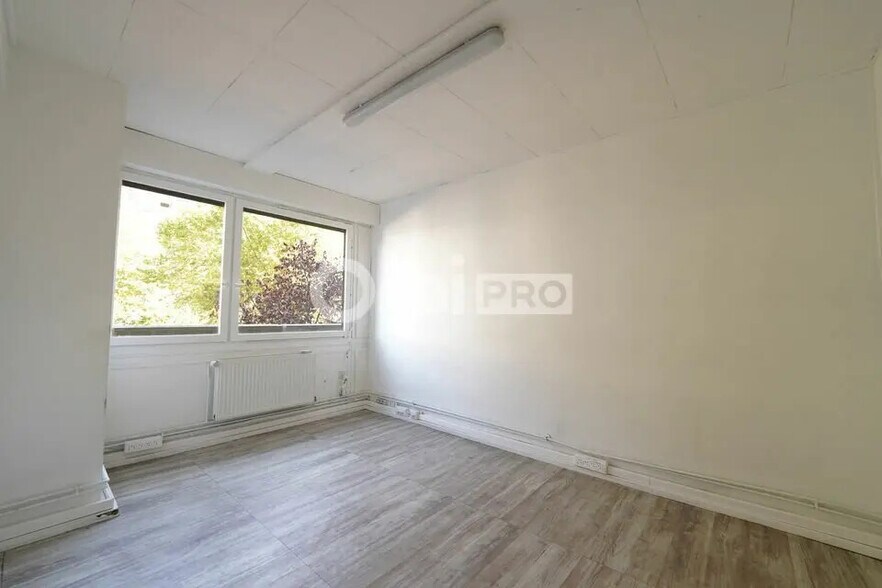Bureau dans Lyon à louer - Photo de l’immeuble – Image 2 sur 7