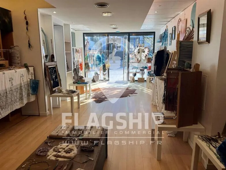 Local commercial dans Suresnes à louer - Photo intérieure – Image 1 sur 7