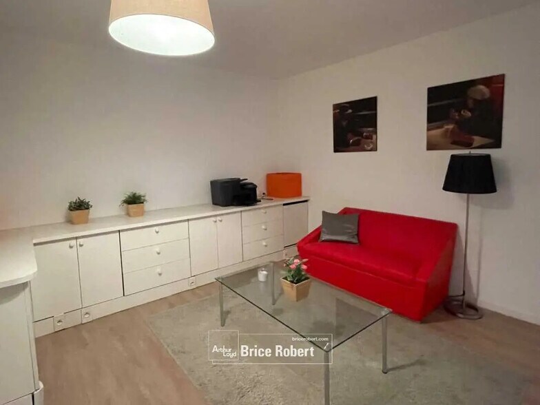 Bureau dans Lyon à vendre - Photo de l’immeuble – Image 1 sur 5