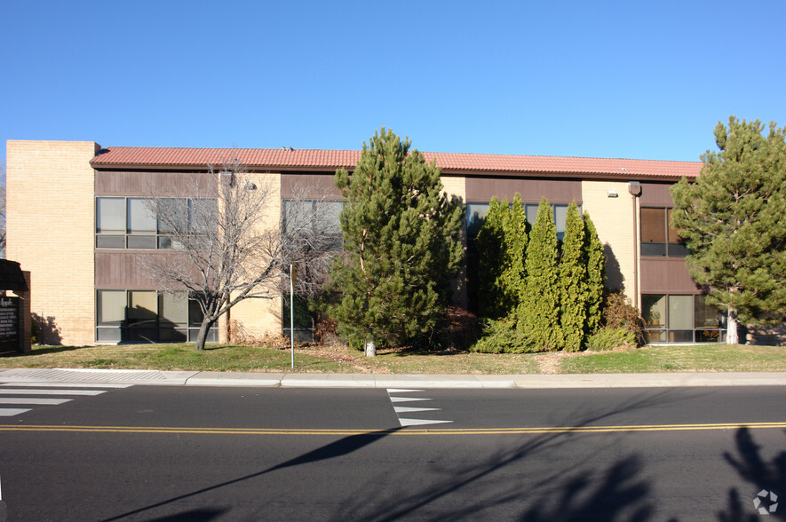445 Apple St, Reno, NV à louer - Photo de l’immeuble – Image 3 sur 7