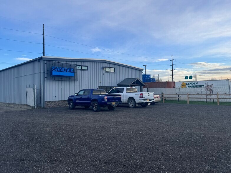 611 30th Ave, Fairbanks, AK à vendre - Photo de l’immeuble – Image 2 sur 25