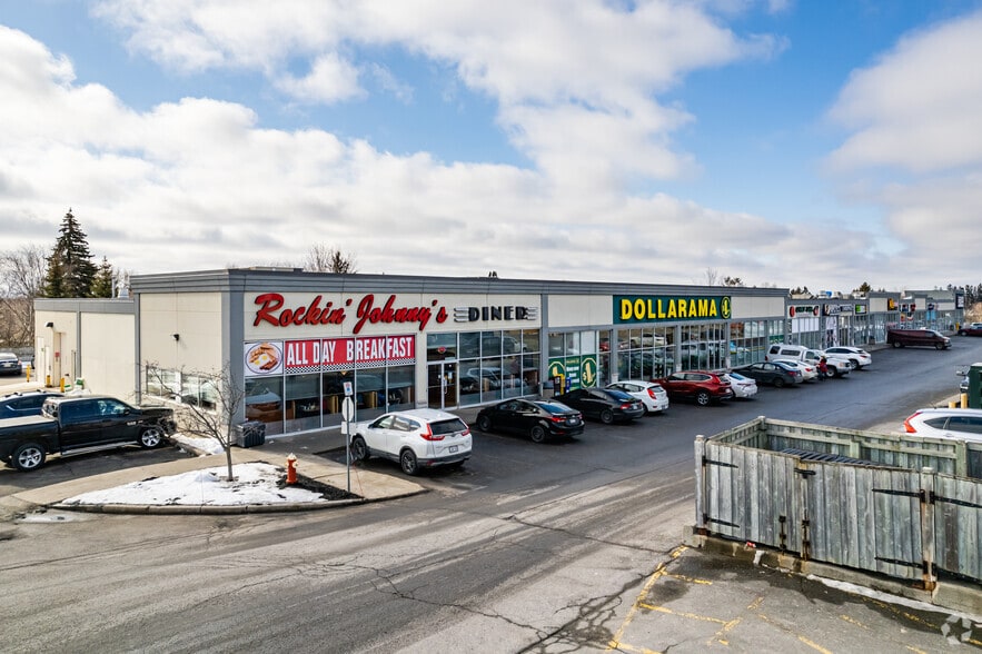 484-486 Hazeldean Rd, Ottawa, ON à louer - Photo principale – Image 1 sur 6