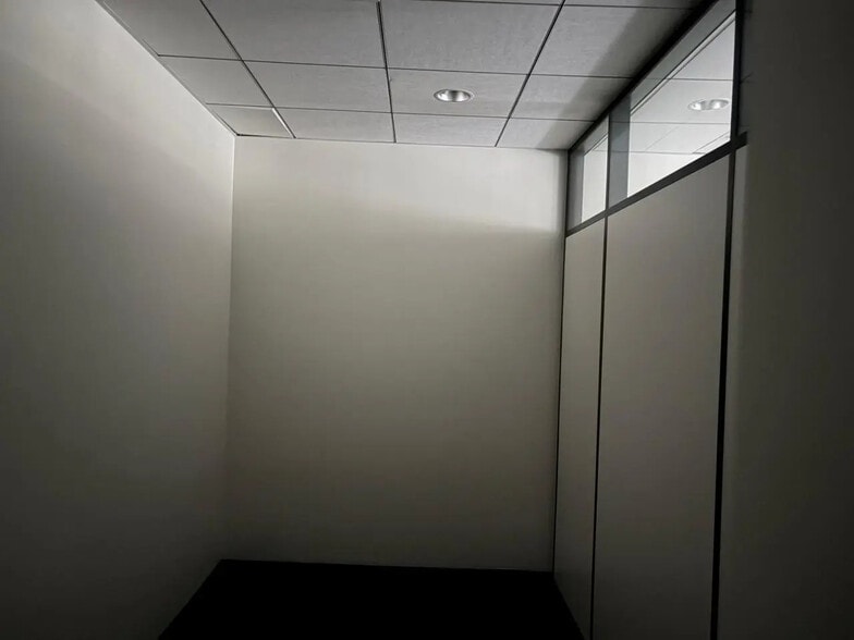 Bureau dans Paris à louer - Photo de l’immeuble – Image 2 sur 8