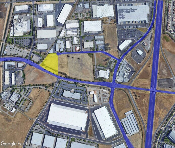 Cotting Ln, Vacaville, CA à vendre - Aérien – Image 1 sur 3