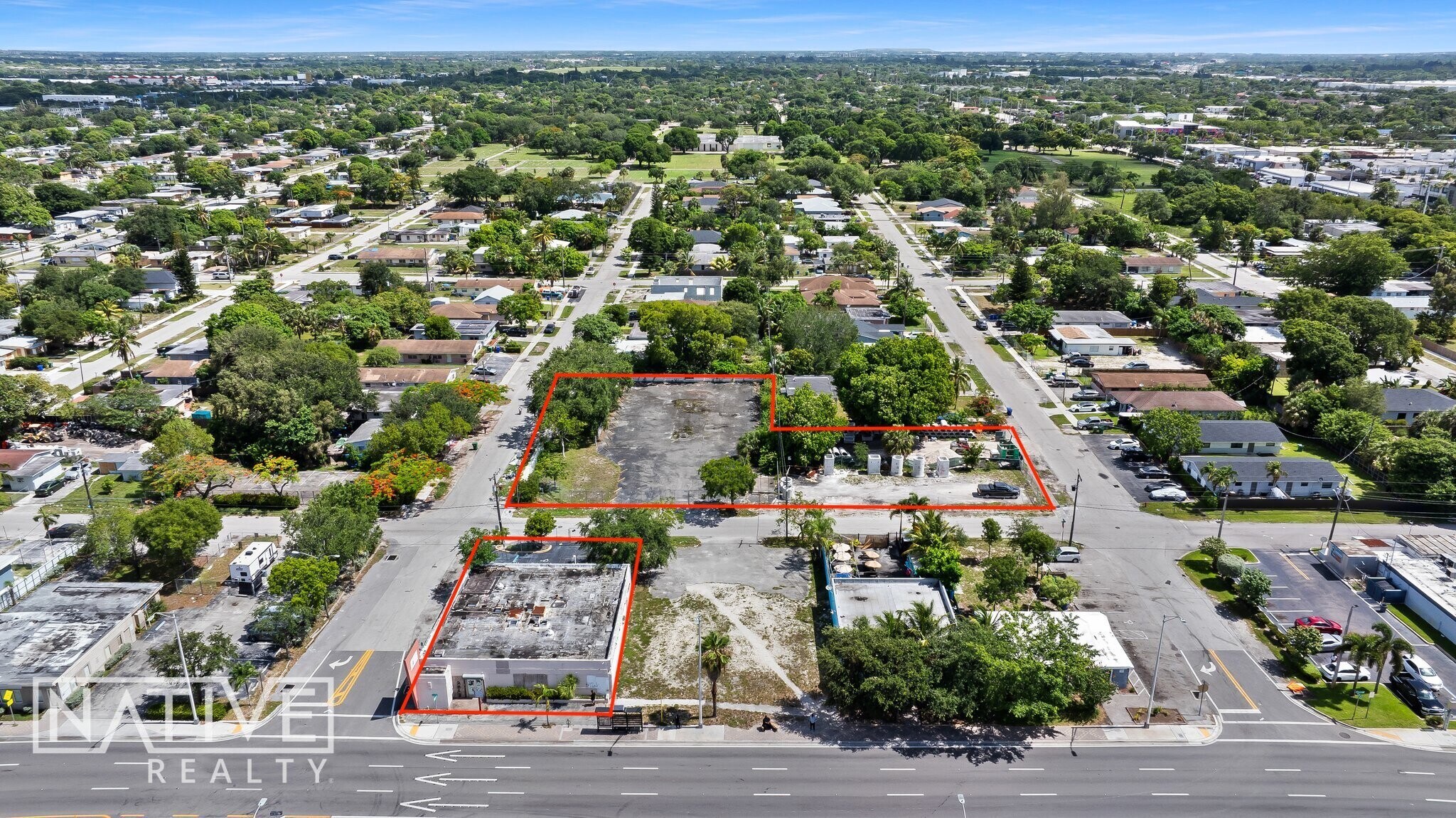 1 Building + 6 parcel Land Assemblage portefeuille de 4 biens à vendre sur LoopNet.fr Photo de l’immeuble– Image 1 sur 12