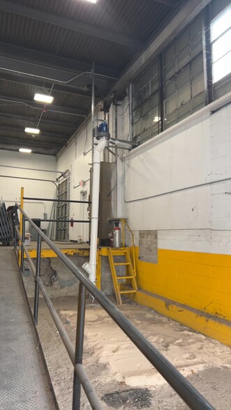 800 Industrial Ave, Pottstown, PA à louer - Vidéo sur l’annonce professionnelle – Image 2 sur 55