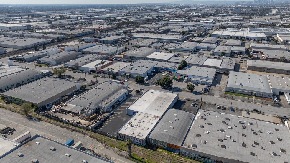 2854-2856 Supply Ave, Commerce, CA à vendre - Photo de l’immeuble – Image 3 sur 11