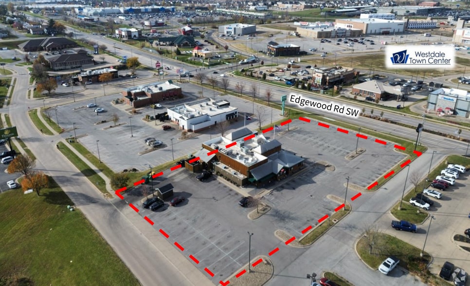 2605 Edgewood Rd SW, Cedar Rapids, IA à louer - Aérien – Image 2 sur 3