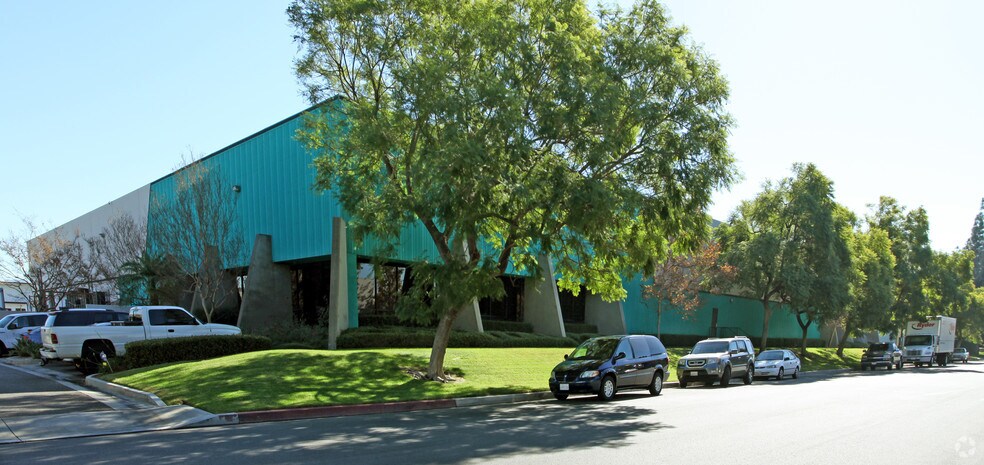 2341 N Pacific St, Orange, CA à louer - Photo principale – Image 1 sur 3
