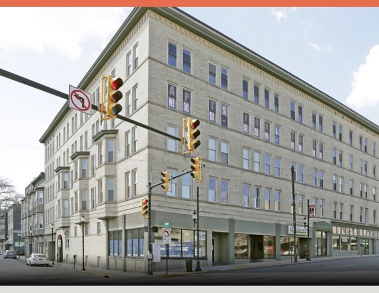 201-209 W Pike St, Clarksburg, WV à louer - Photo de l’immeuble – Image 1 sur 42