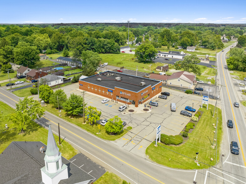 5001 Mahoning Ave NW, Warren, OH à vendre - Photo de l’immeuble – Image 2 sur 4