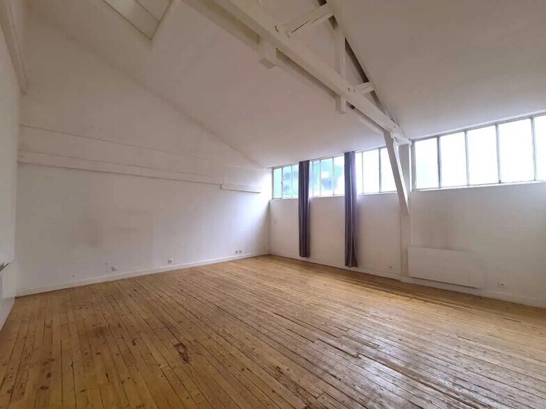 Bureau dans Montreuil à louer - Photo de l’immeuble – Image 1 sur 10