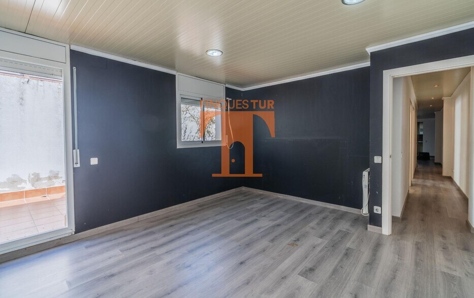 Immeuble residentiel dans Palafolls, Barcelona à vendre - Photo intérieure – Image 2 sur 3