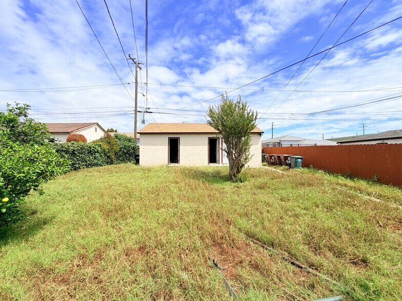 10846 S Manhattan Pl, Los Angeles, CA à vendre - Photo de l’immeuble – Image 3 sur 7