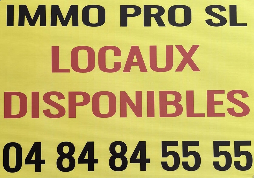 Industriel/Logistique dans Vitrolles à louer - Photo de l’immeuble – Image 1 sur 1